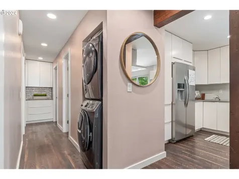 54 Van Fossen Court Eugene OR 97404