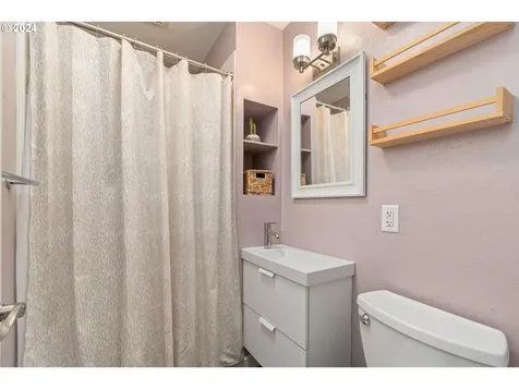 54 Van Fossen Court Eugene OR 97404