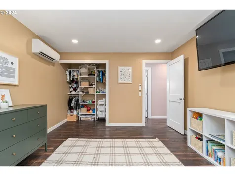 54 Van Fossen Court Eugene OR 97404