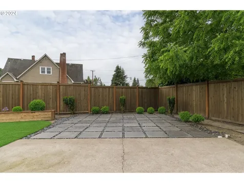 54 Van Fossen Court Eugene OR 97404