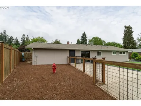 54 Van Fossen Court Eugene OR 97404