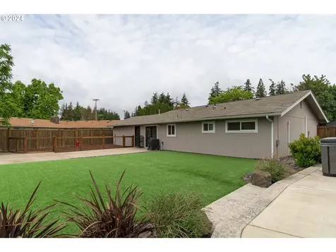 54 Van Fossen Court Eugene OR 97404