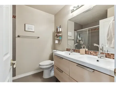 12025 Sw Turnstone Avenue Beaverton OR 97007