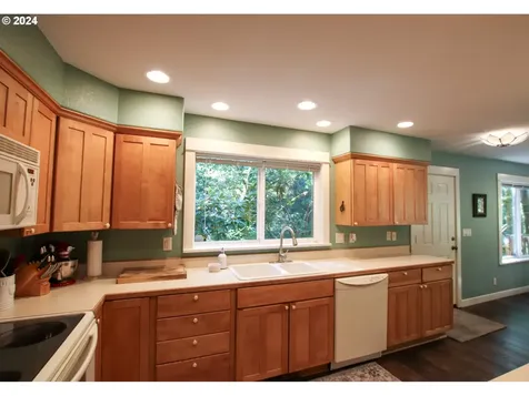 89108 Mercer View Drive Florence OR 97439