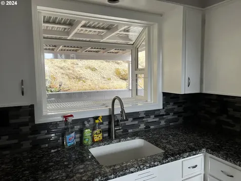 1521 Clark Street The Dalles OR 97058
