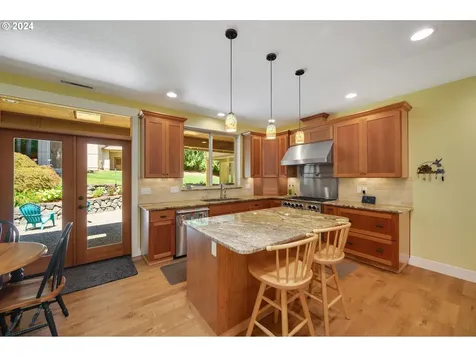131 Sw Tualatin Loop West Linn OR 97068