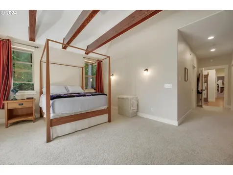 131 Sw Tualatin Loop West Linn OR 97068