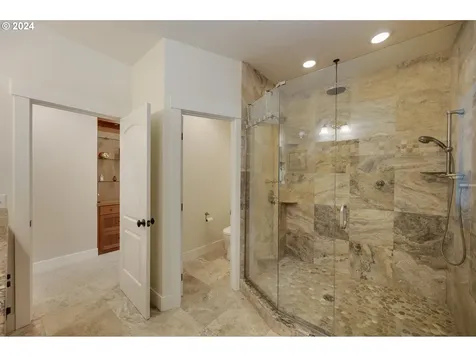 131 Sw Tualatin Loop West Linn OR 97068
