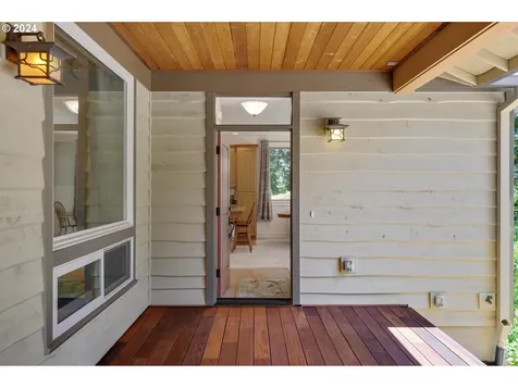 131 Sw Tualatin Loop West Linn OR 97068