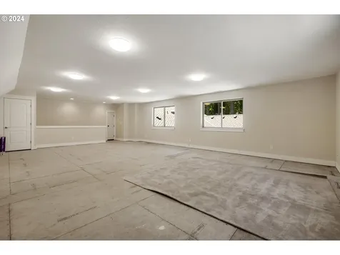 131 Sw Tualatin Loop West Linn OR 97068