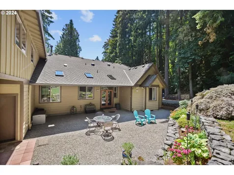 131 Sw Tualatin Loop West Linn OR 97068