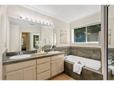 11027 Sw 110th Place Portland OR 97223