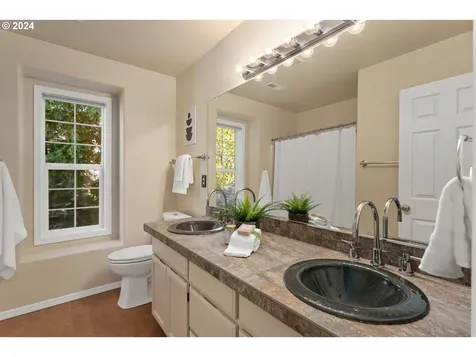 11027 Sw 110th Place Portland OR 97223