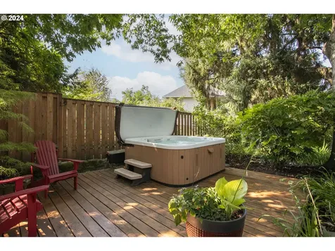 11027 Sw 110th Place Portland OR 97223