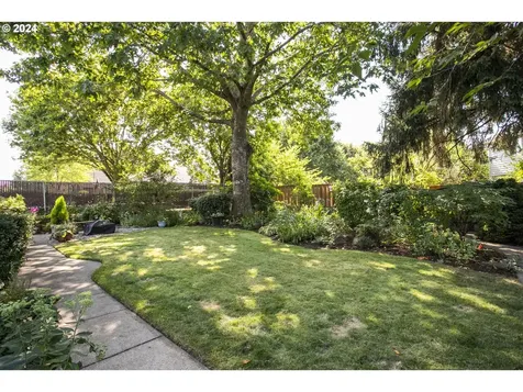 11027 Sw 110th Place Portland OR 97223