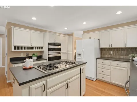 11027 Sw 110th Place Portland OR 97223