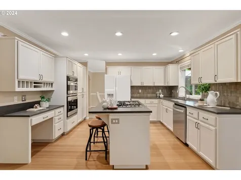 11027 Sw 110th Place Portland OR 97223
