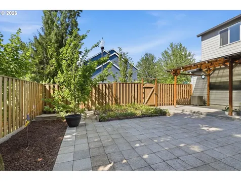 5899 SE Davis Road Hillsboro OR 97123