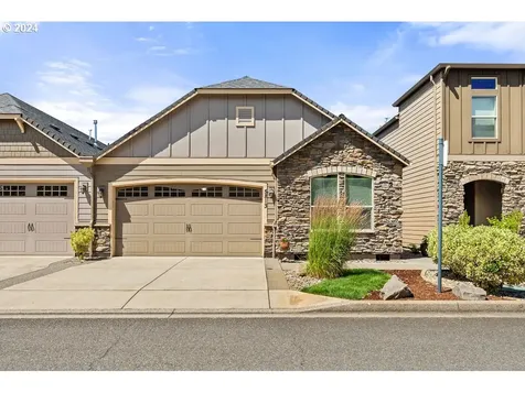 5813 Nw 25th Avenue Camas WA 98607