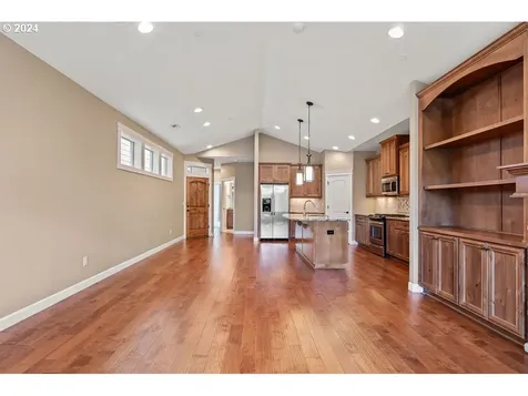 5813 Nw 25th Avenue Camas WA 98607