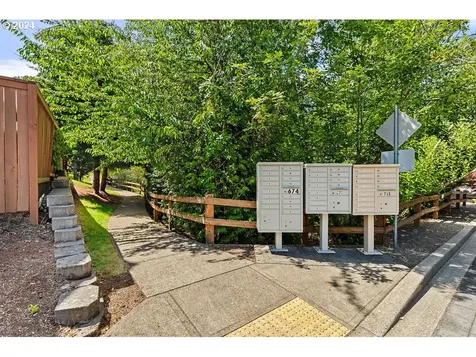5813 Nw 25th Avenue Camas WA 98607