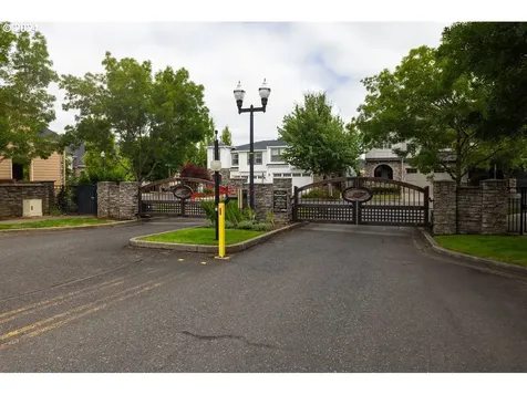 5813 Nw 25th Avenue Camas WA 98607