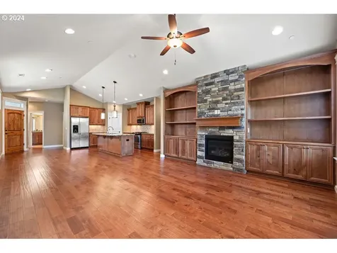 5813 Nw 25th Avenue Camas WA 98607