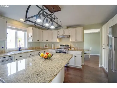 14206 NE 100th Street Vancouver WA 98682