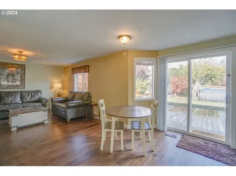 14206 NE 100th Street Vancouver WA 98682