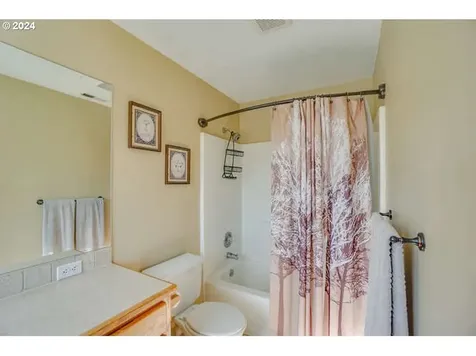 14206 NE 100th Street Vancouver WA 98682