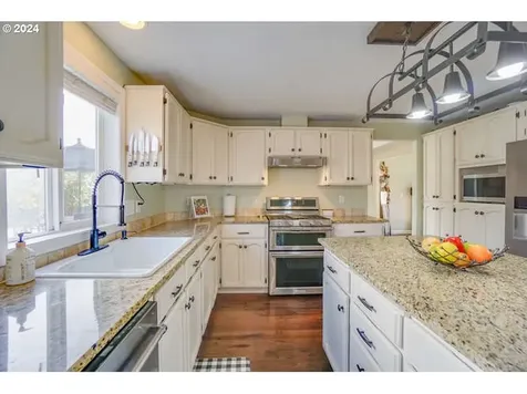14206 NE 100th Street Vancouver WA 98682