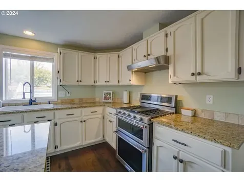14206 NE 100th Street Vancouver WA 98682