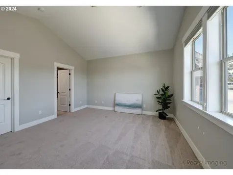 2035 34th Street Washougal WA 98671