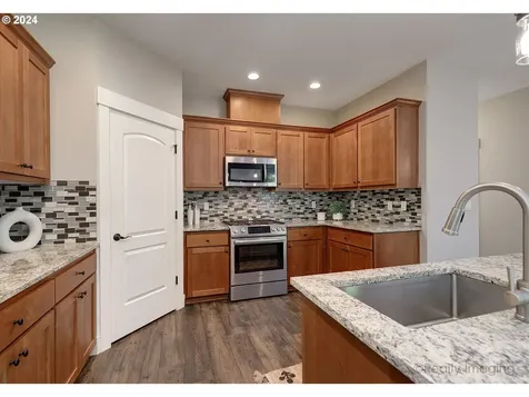 2035 34th Street Washougal WA 98671