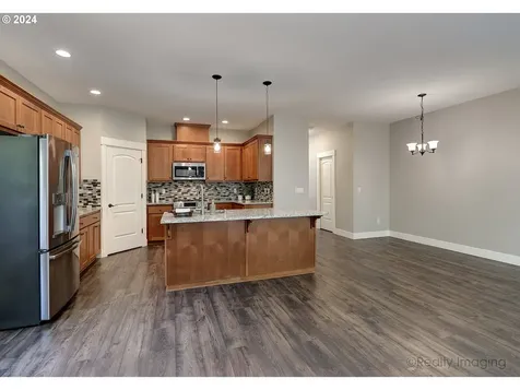 2035 34th Street Washougal WA 98671