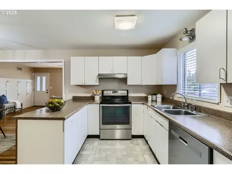 239 NW Rachel Street Hillsboro OR 97124
