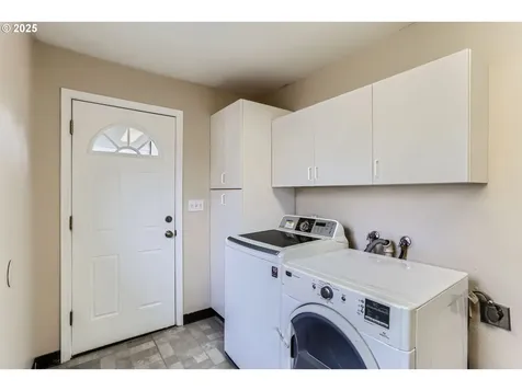 239 NW Rachel Street Hillsboro OR 97124