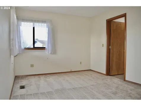 3804 T Circle Washougal WA 98671