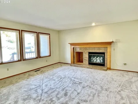 3804 T Circle Washougal WA 98671