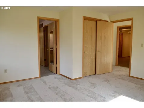 3804 T Circle Washougal WA 98671