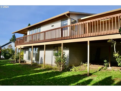 3804 T Circle Washougal WA 98671