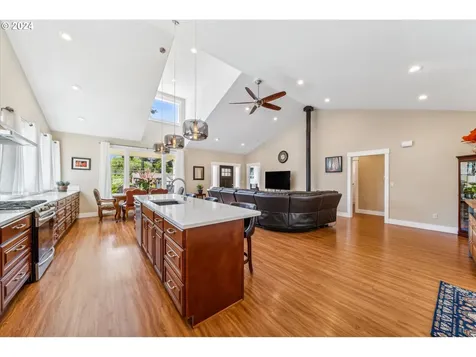 785 Se Englewood Drive Hillsboro OR 97123