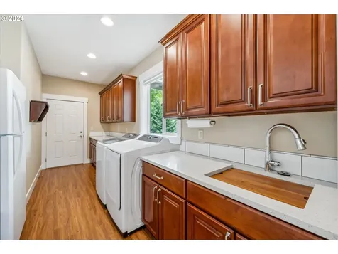 785 Se Englewood Drive Hillsboro OR 97123