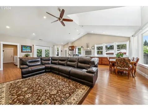 785 Se Englewood Drive Hillsboro OR 97123