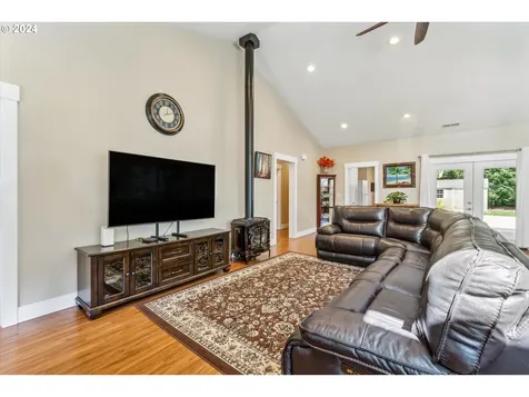 785 Se Englewood Drive Hillsboro OR 97123