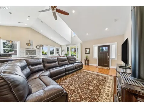 785 Se Englewood Drive Hillsboro OR 97123