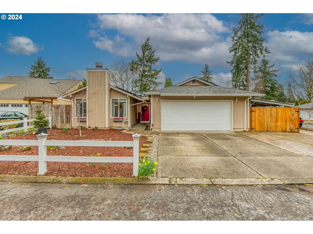 2459 Ne Hyde Street Hillsboro OR 97124