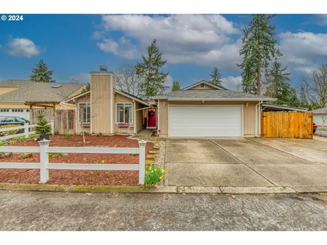 2459 Ne Hyde Street Hillsboro OR 97124