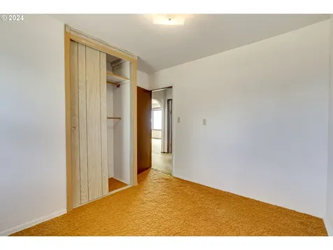 21851 Se Oak Street Gresham OR 97030