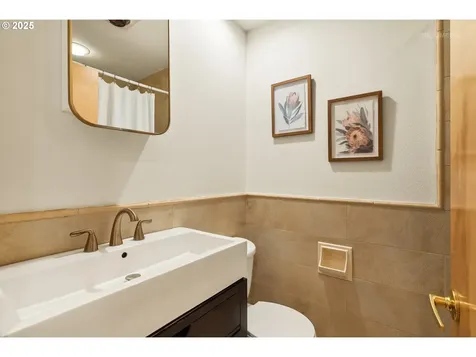 3538 SE Willow Street Hillsboro OR 97123